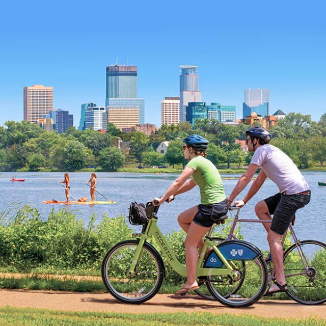 Lakeside bicycle ride in Minneapolis, Minnesota
